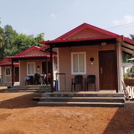 Dāpoli Feet Up Amaranth Resort المظهر الخارجي الصورة